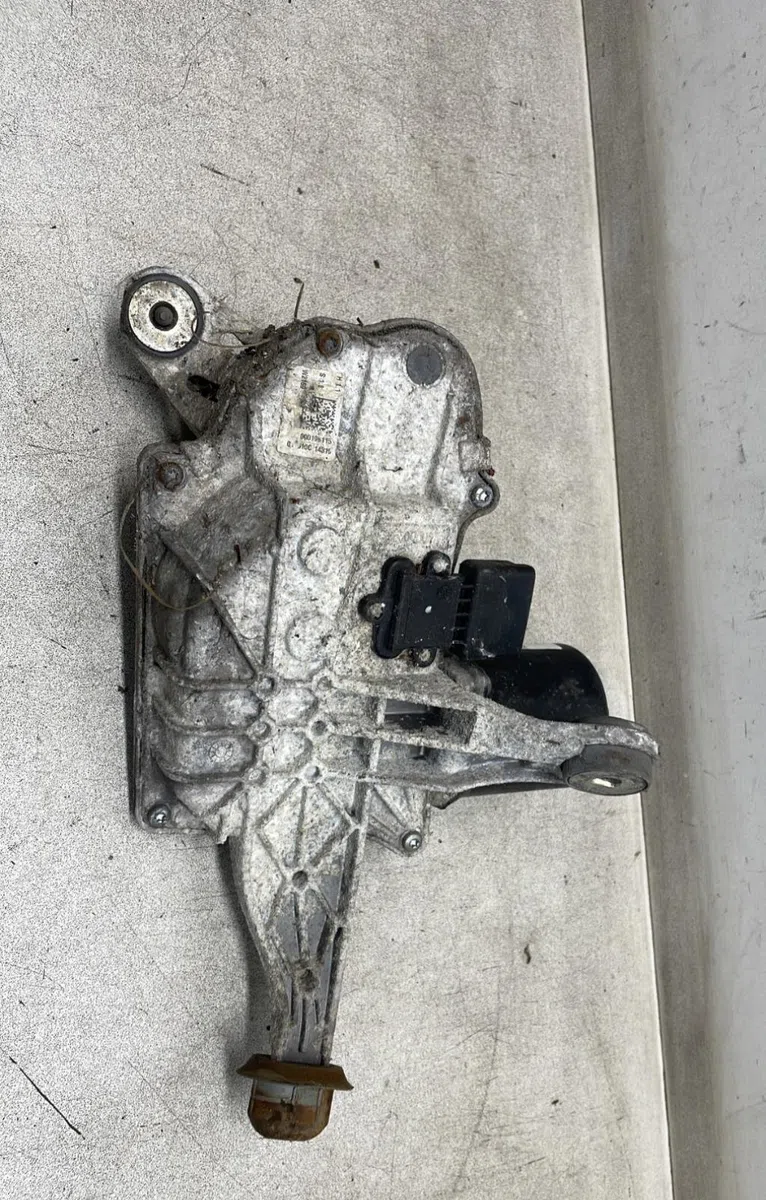 Moteur essuie-glace av droit Renault SCÉNIC III (JZ0-1_) 1.5 dci (2009) 5 portes occasion