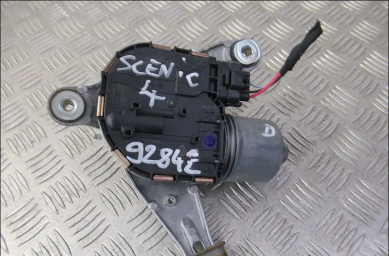 Moteur essuie-glace av droit Renault SCÉNIC IV (J9_) 1.7 blue dci 150 (j9a7, j9a8) (2018) occasion