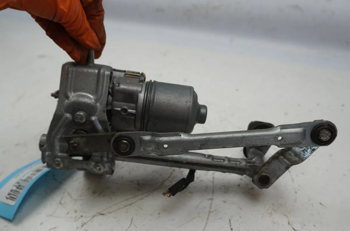 Moteur essuie-glace av droit Seat ALTEA (5P1) 1.9 tdi (2004) 5 portes occasion
