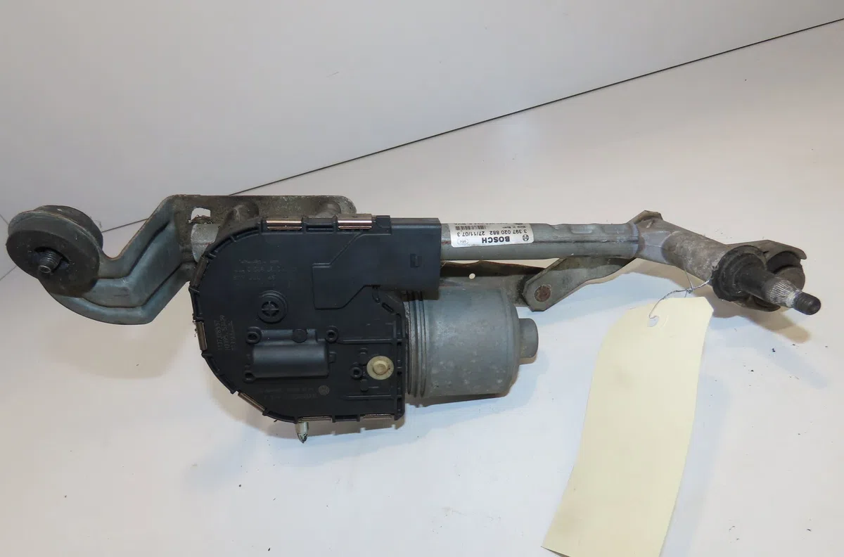 Moteur essuie-glace av droit Volkswagen GOLF PLUS V (5M1, 521) 1.9 tdi (2005-2009) 5 portes occasion
