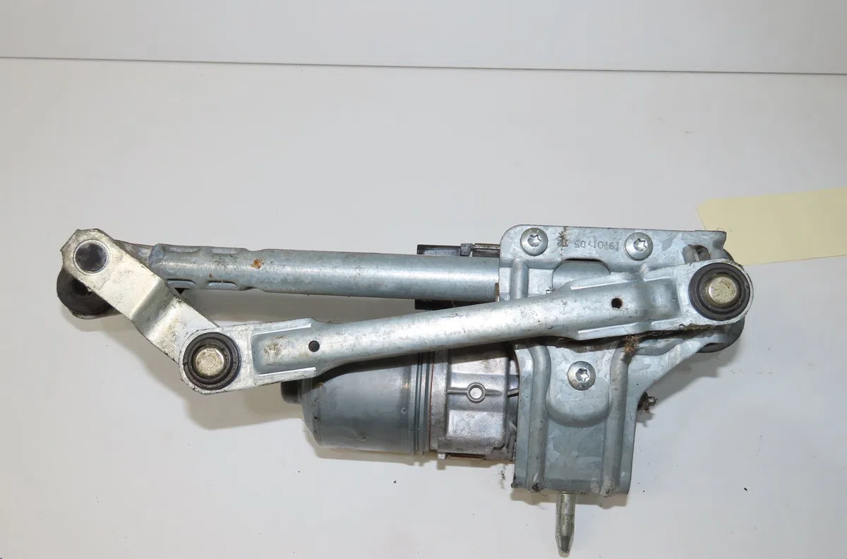 Moteur essuie-glace av droit Volkswagen GOLF PLUS V (5M1, 521) 2.0 tdi 16v (2005-2013) 5 portes occasion