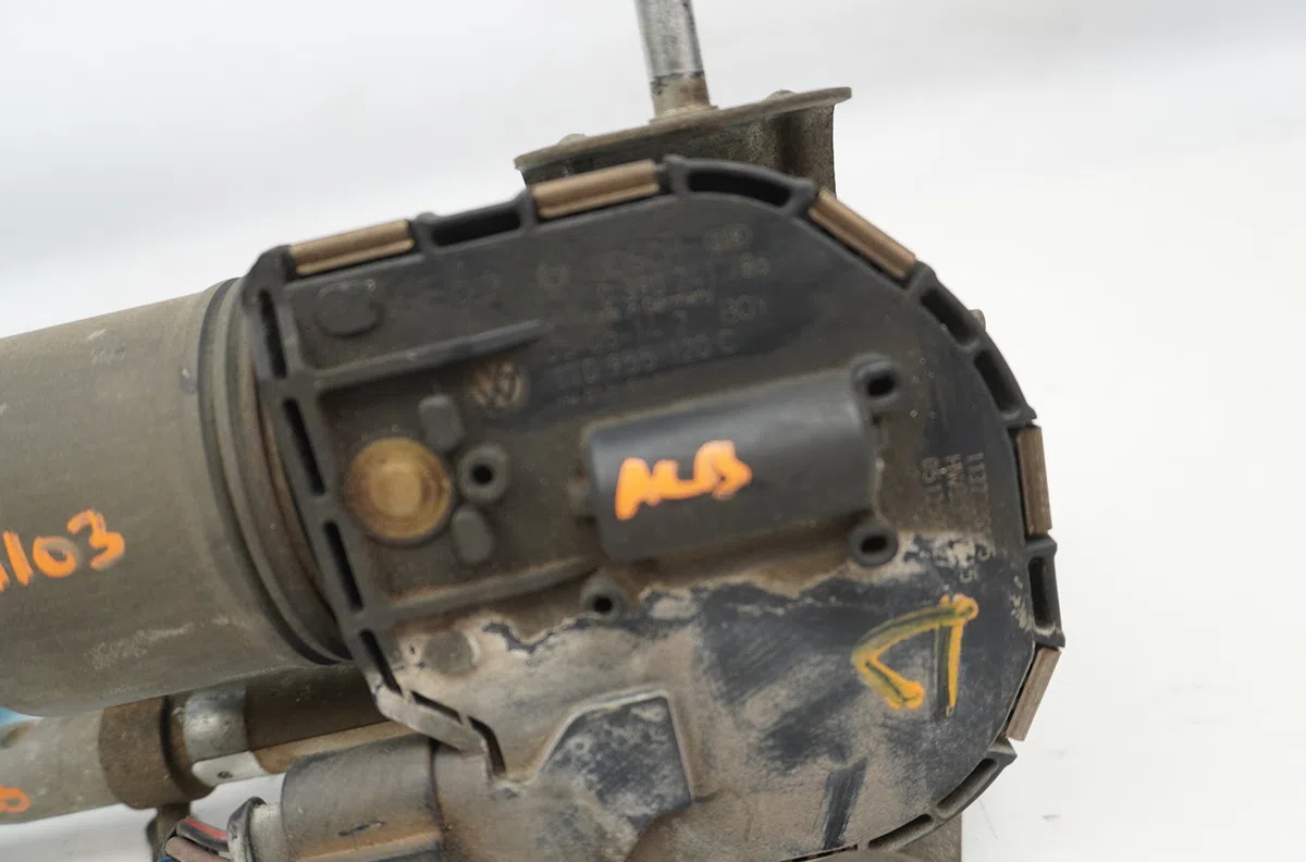 Moteur essuie-glace av droit Volkswagen TOURAN (1T1, 1T2) 2.0 tdi 16v (2003-2010) 5 portes occasion