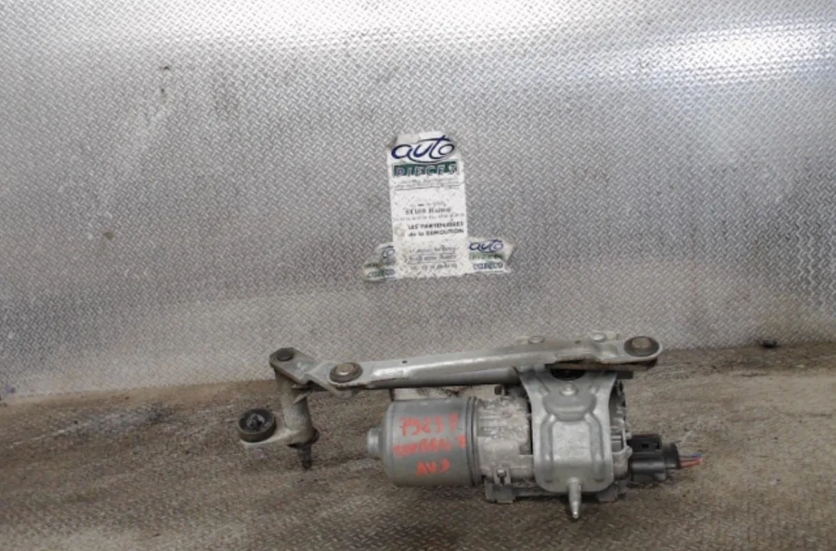 Moteur essuie-glace av droit Volkswagen TOURAN (1T1, 1T2) 2.0 tdi (2003-2010) 5 portes occasion