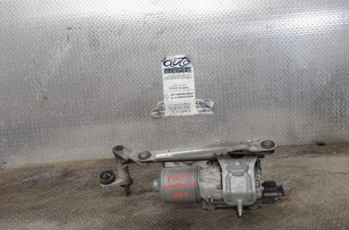 Moteur essuie-glace av droit Volkswagen TOURAN (1T1, 1T2) 2.0 tdi (2003-2010) 5 portes occasion