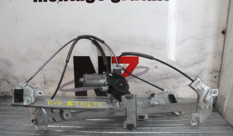 Moteur essuie-glace av gauche CITROEN BERLINGO 1 PHASE 2 occasion