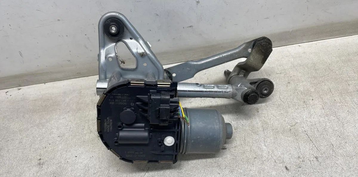 Moteur essuie-glace av gauche PEUGEOT 3008 1 PHASE 2 occasion