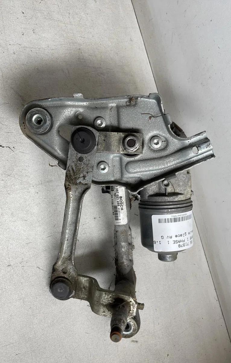 Moteur essuie-glace av gauche Peugeot 3008 Monospace (0U_) 1.6 hdi (2009-2016) 5 portes occasion