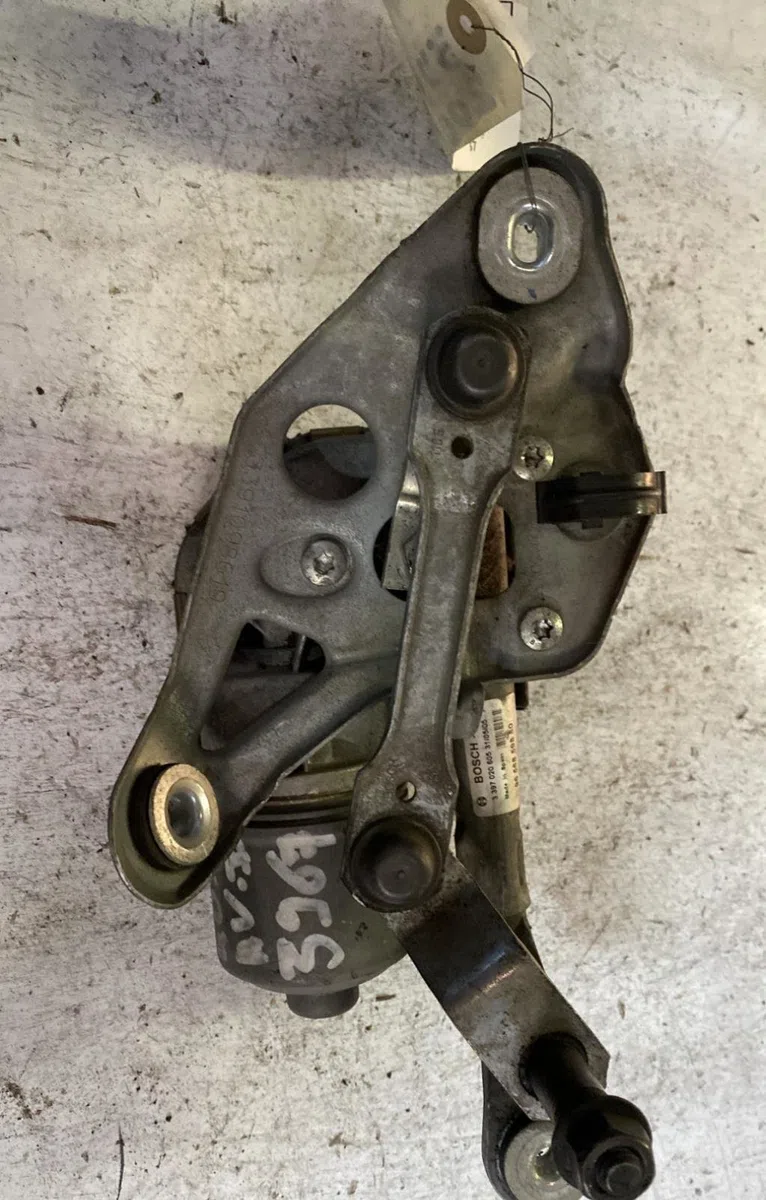 Moteur essuie-glace av gauche Peugeot 407 (6D_) 2.0 hdi 135 (6drhrh, 6drhre, 6drhrg, 6drhrj) (2004-2010) 4 portes occasi