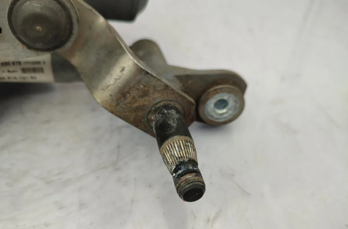 Moteur essuie-glace av gauche PEUGEOT 407 PHASE 1 BREAK occasion