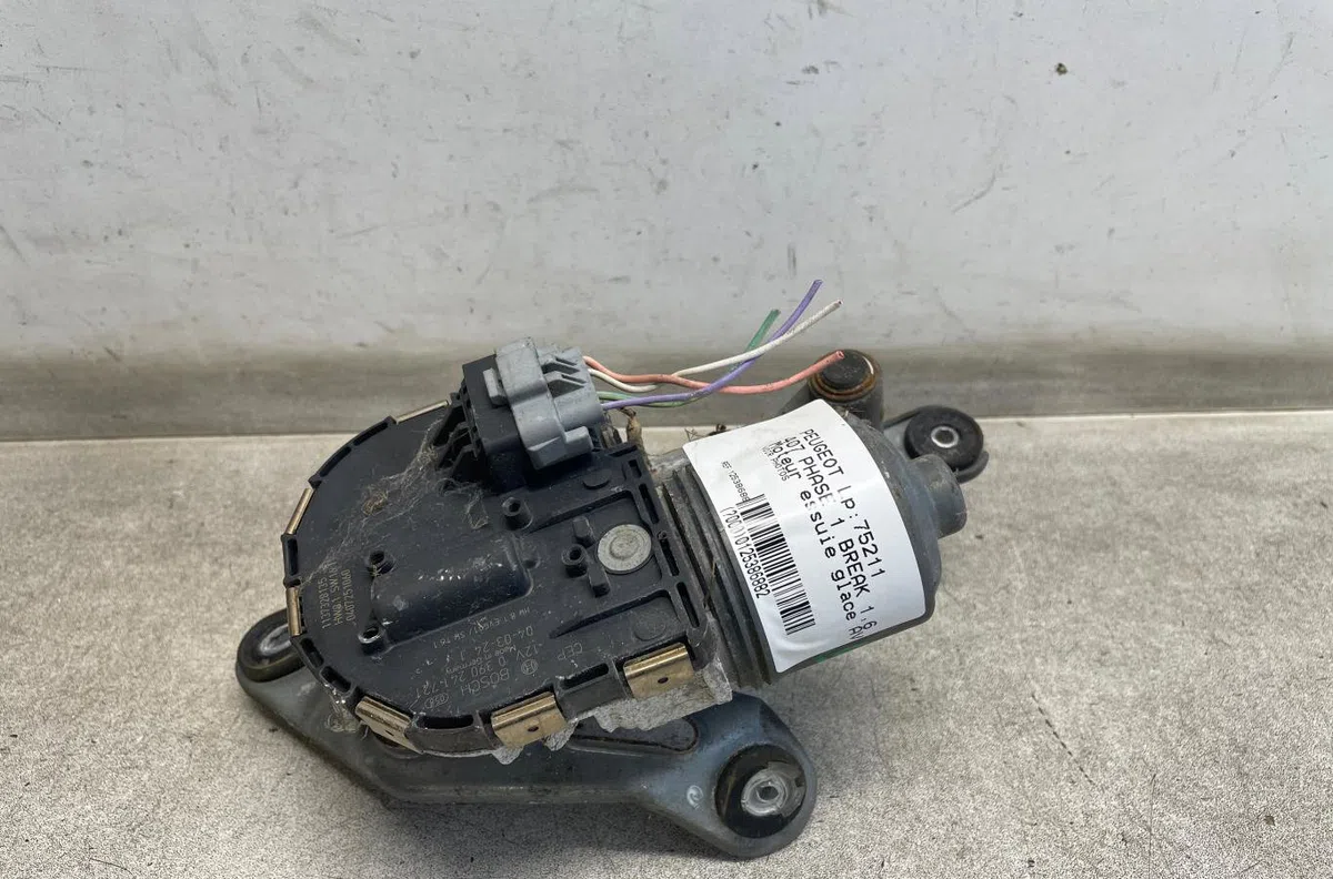 Moteur essuie-glace av gauche Peugeot 407 SW (6E_) 1.6 hdi 110 (2004-2010) 5 portes occasion