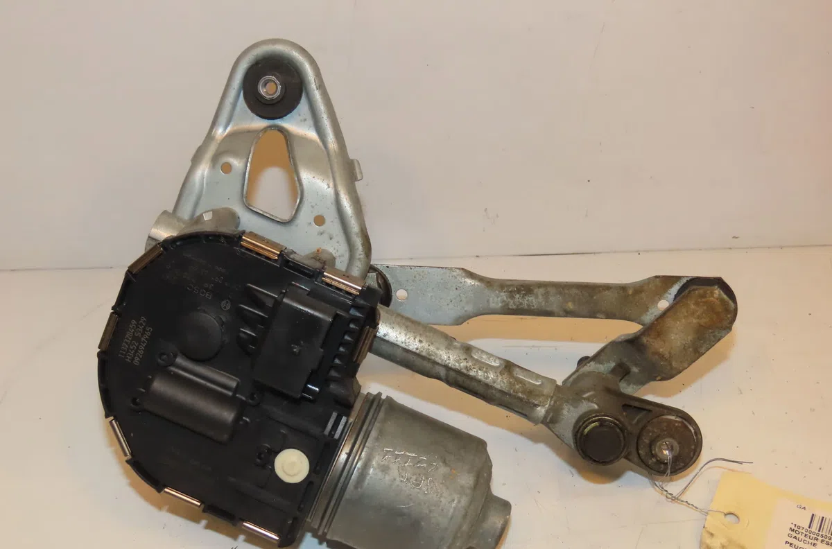 Moteur essuie-glace av gauche Peugeot 5008 (0U_, 0E_) 1.6 hdi (2010-2017) occasion