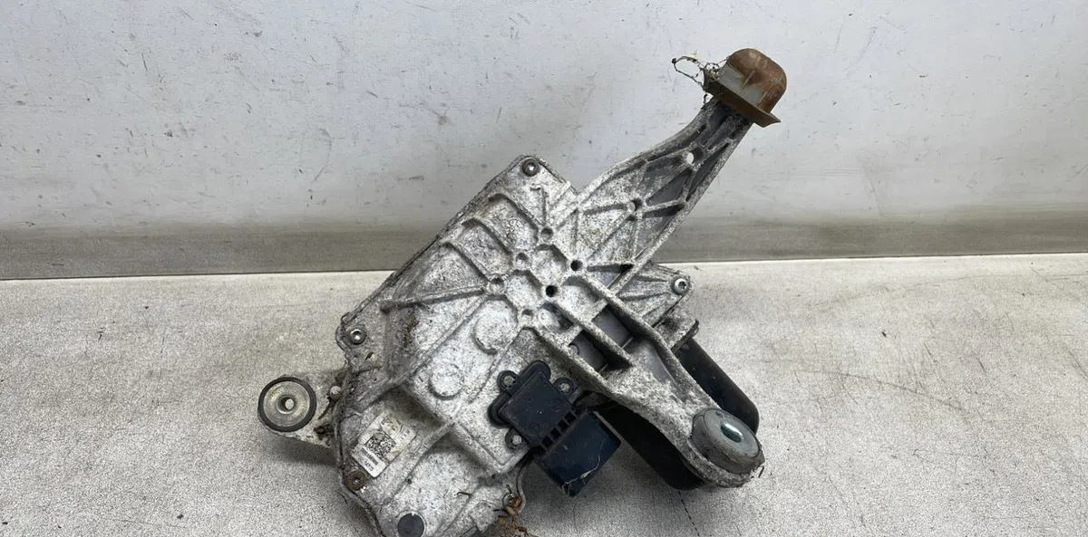 Moteur essuie-glace av gauche Renault SCÉNIC III (JZ0-1_) 1.5 dci (2009) 5 portes occasion