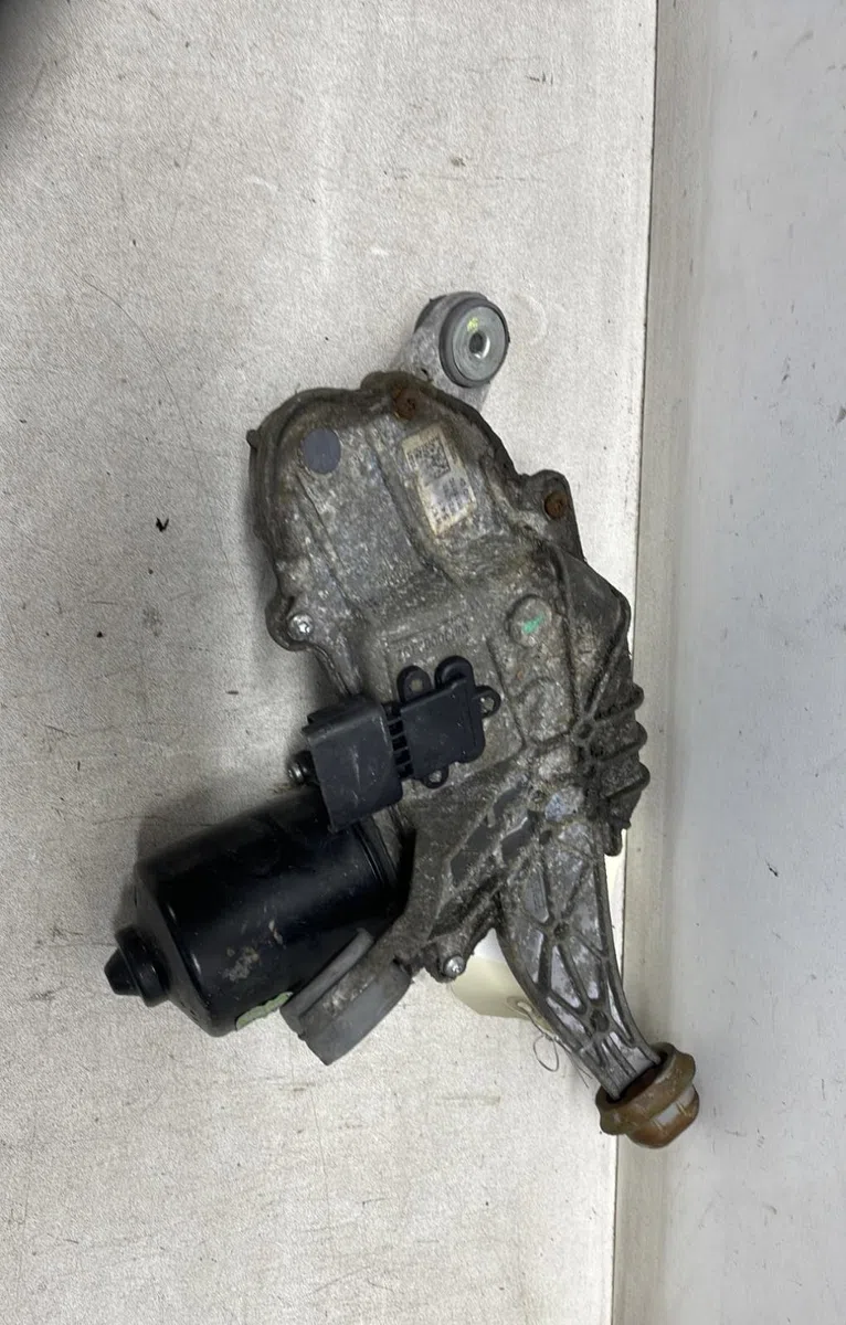 Moteur essuie-glace av gauche Renault SCÉNIC III (JZ0-1_) 1.6 dci (jz00, jz12) (2011) 5 portes occasion