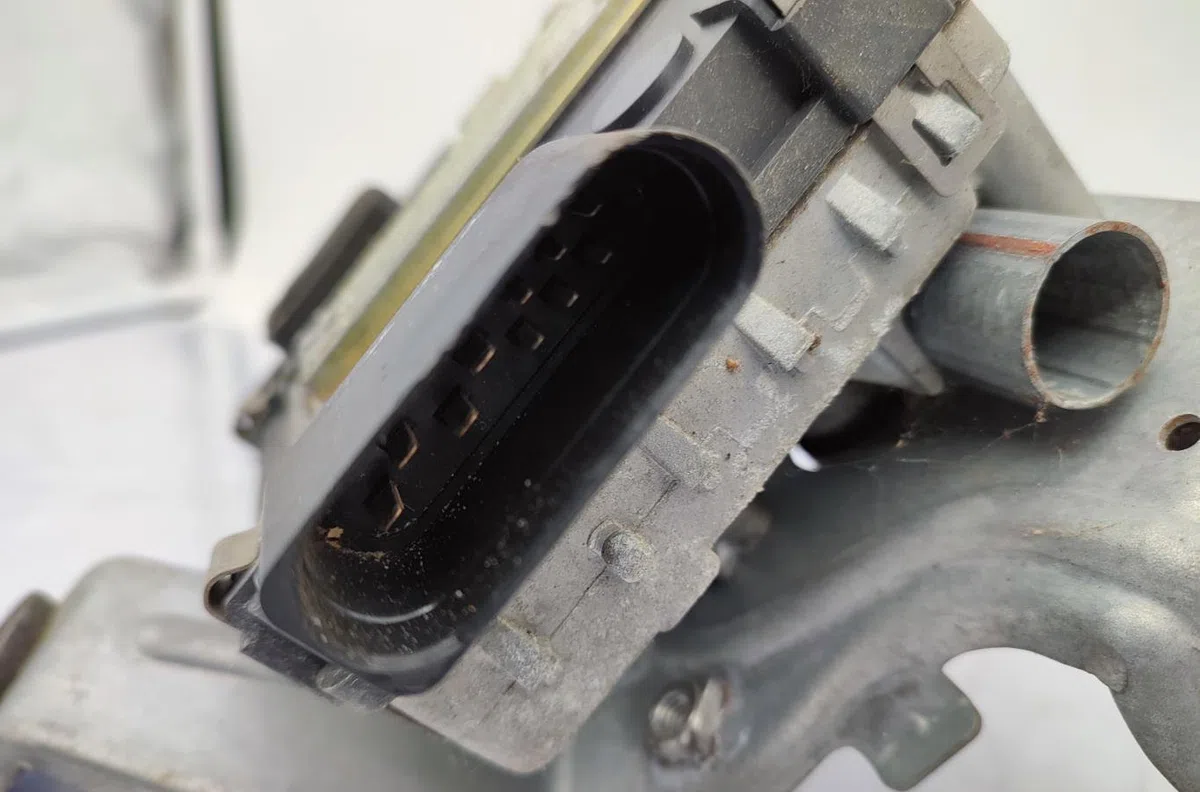 Moteur essuie-glace av gauche VOLKSWAGEN PHAETON PHASE 1 occasion