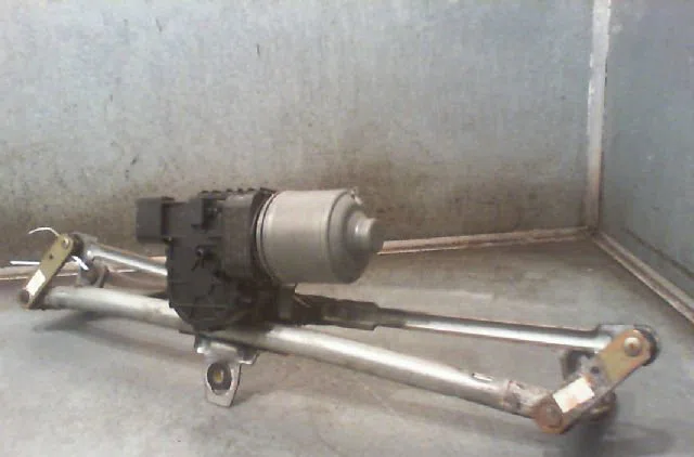 Moteur essuie-glace avant Audi A3 (8L1) 1.9 tdi (1996-2001) occasion