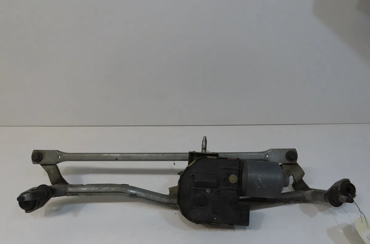 Moteur essuie-glace avant Audi A3 (8P1) 2.0 tdi 16v (2003-2012) 3 portes occasion