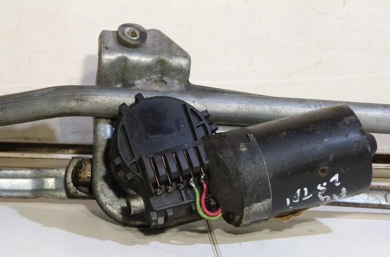 Moteur essuie-glace avant AUDI A4 1 PHASE 1 occasion