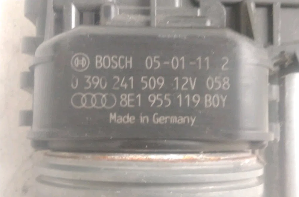 Moteur essuie-glace avant Audi A4 B7 (8EC) 2.0 tfsi (2004-2008) occasion