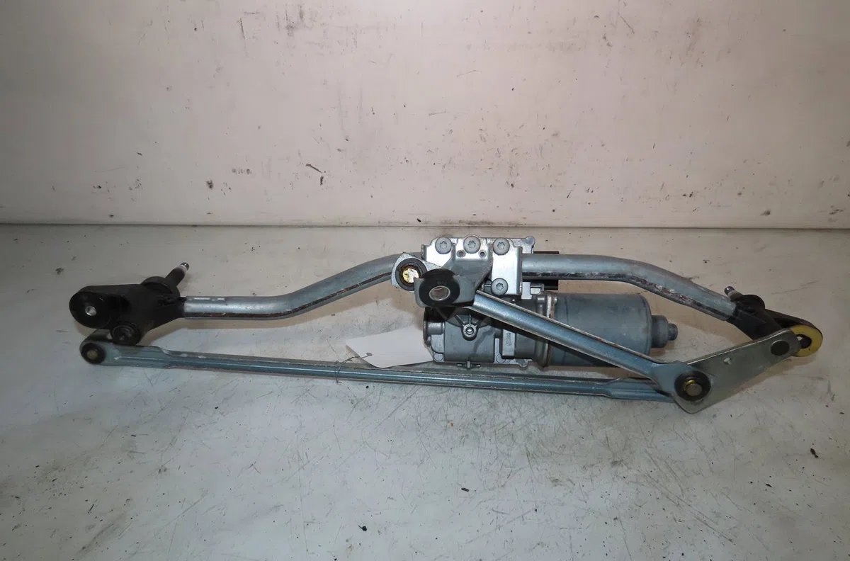 Moteur essuie-glace avant Audi A4 B8 Avant (8K5) 2.0 tdi quattro (2011-2015) occasion