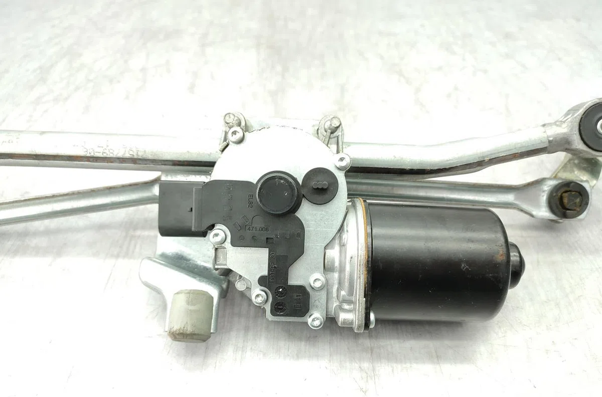 Moteur essuie-glace avant BMW SERIE 1 E87 PHASE 1 occasion