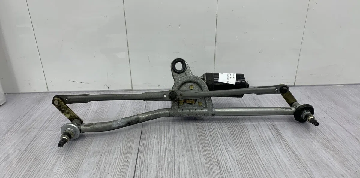 Moteur essuie-glace avant BMW SERIE 3 E46 TOURING PHASE 1 BREAK occasion