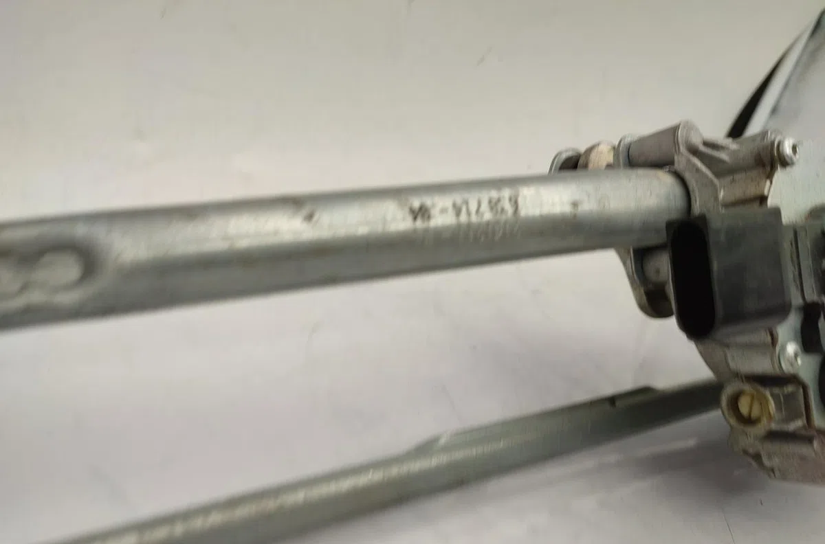 Moteur essuie-glace avant BMW SERIE 3 E92 COUPE PHASE 1 occasion