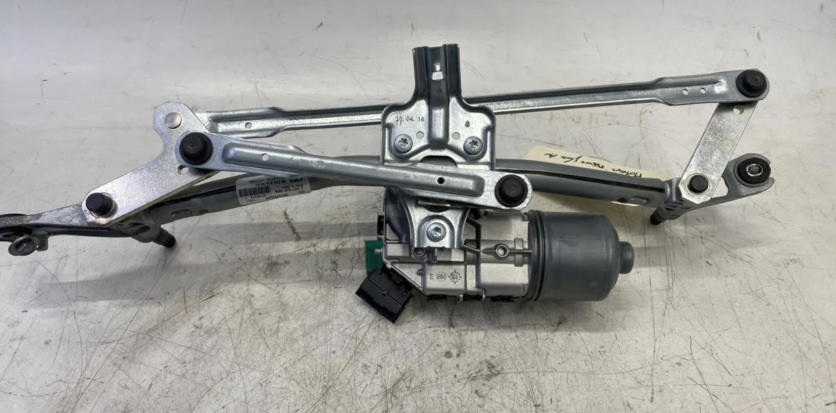 Moteur essuie-glace avant Citroen BERLINGO MULTISPACE (B9) 1.2 puretech 110 (2016) occasion