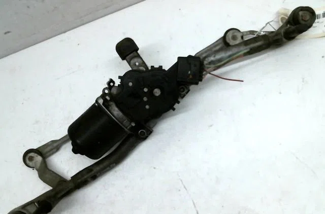 Moteur essuie-glace avant Citroën C3 II (SC_) 1.4 hdi 70 (sc8hzc, sc8hr0, sc8hp4) (2009) 5 portes occasion