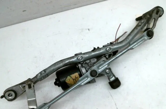 Moteur essuie-glace avant Citroën C3 II (SC_) 1.4 hdi 70 (sc8hzc, sc8hr0, sc8hp4) (2009) 5 portes occasion