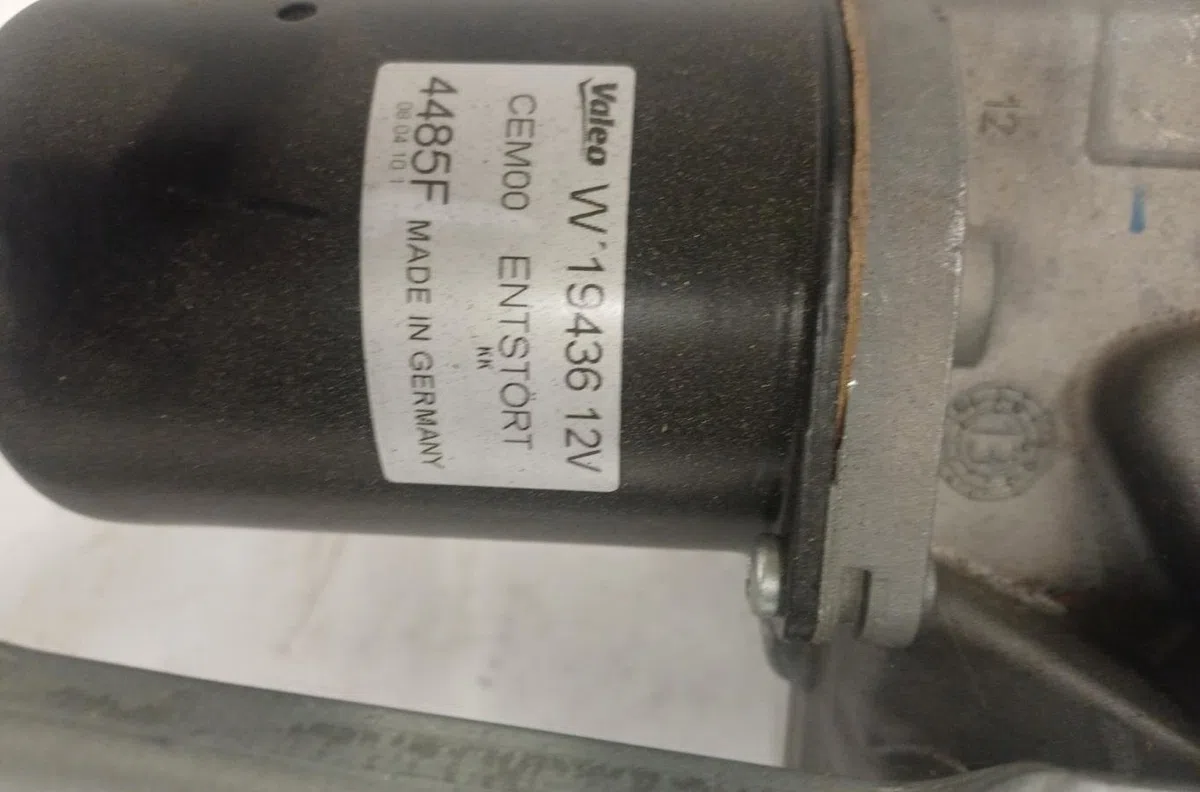 Moteur essuie-glace avant Citroen C4 II (NC_) 1.2 thp 130 (2014) occasion