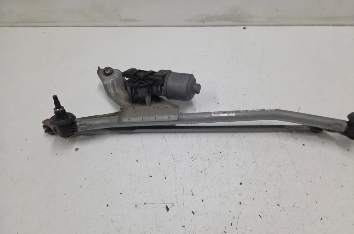 Moteur essuie-glace avant DACIA DUSTER 1 PHASE 2 occasion