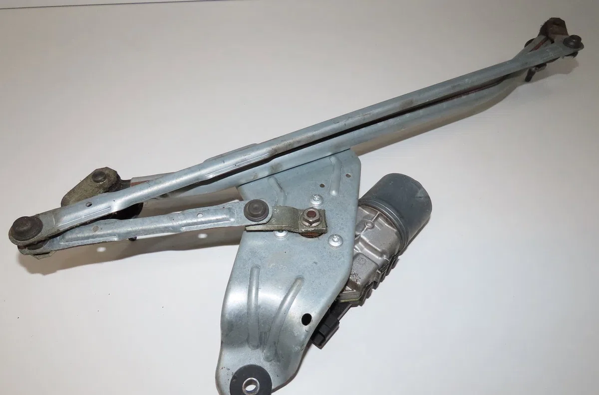 Moteur essuie-glace avant Dacia DUSTER (HS_) 1.5 dci (2010-2018) occasion