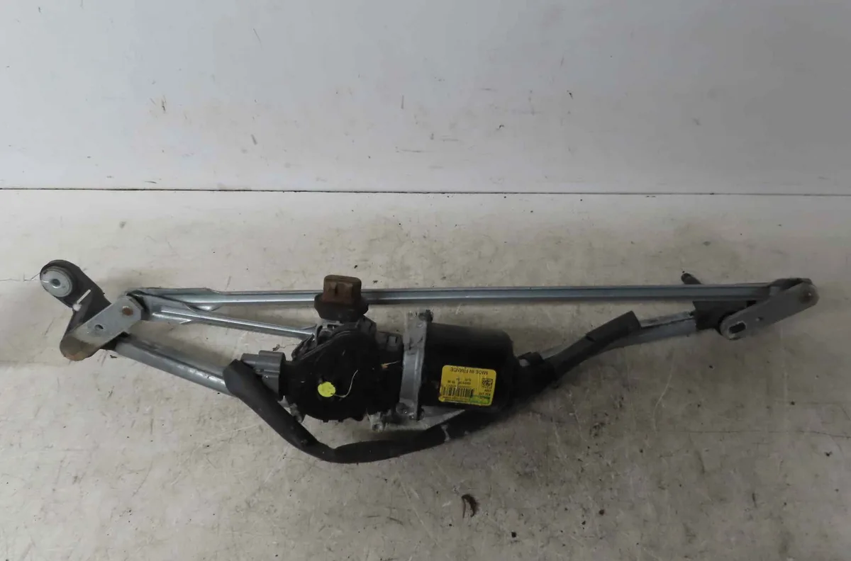 Moteur essuie-glace avant DACIA DUSTER II occasion