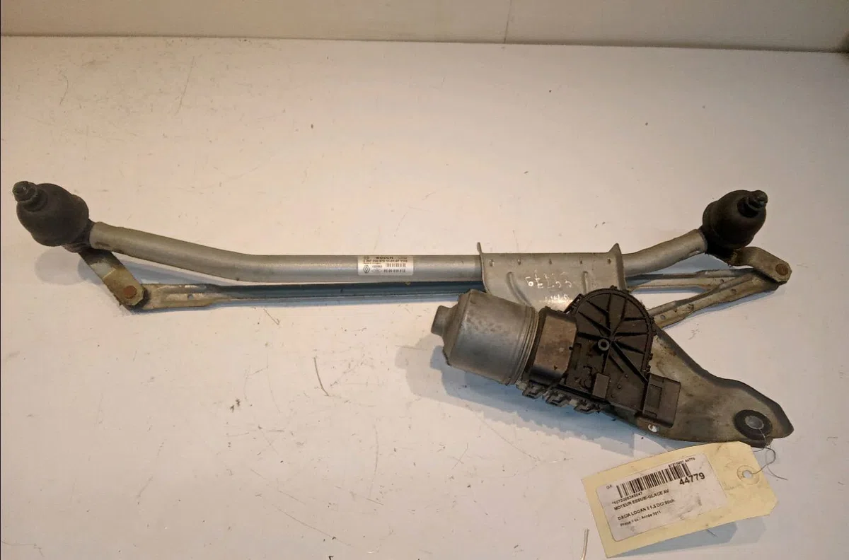Moteur essuie-glace avant Dacia LOGAN MCV (KS_) 1.5 dci (ks04) (2010-2013) occasion