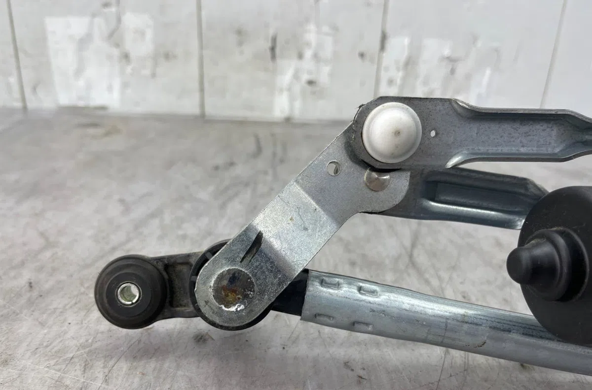 Moteur essuie-glace avant DACIA SANDERO 3 occasion