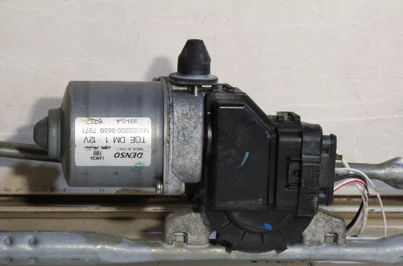 Moteur essuie-glace avant FIAT 500 2 PHASE 1 occasion