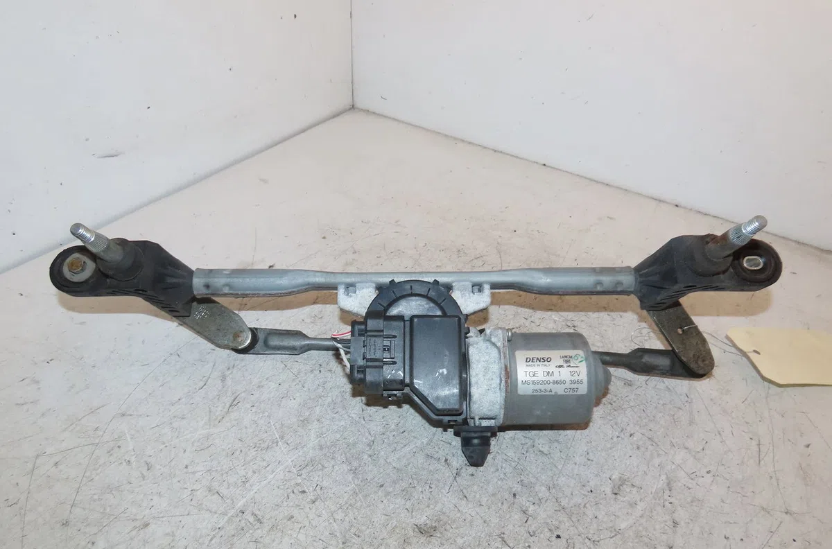 Moteur essuie-glace avant Fiat 500 (312_) 1.2 (312axa1a) (2007) 3 portes occasion