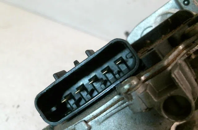 Moteur essuie-glace avant Fiat PUNTO (188_) 1.2 60 (188.030, .050, .130, .150, .230, .250) (1999-2010) occasion