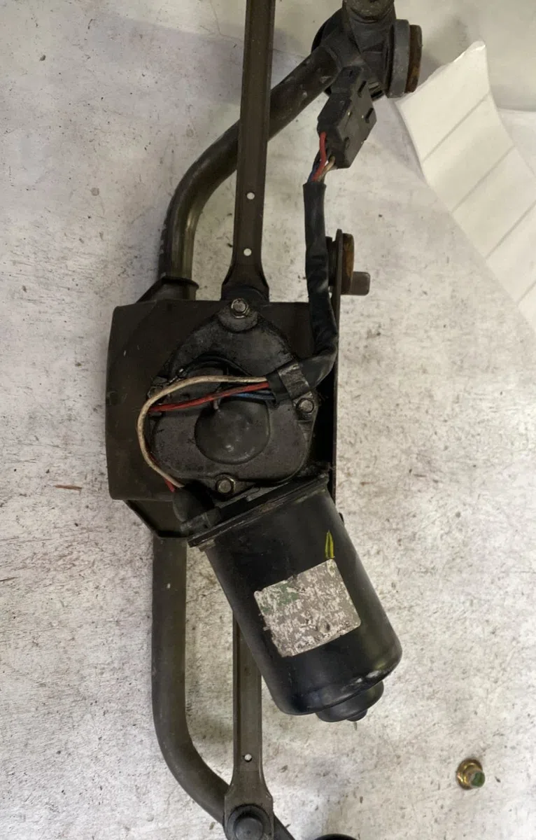 Moteur essuie-glace avant Fiat SCUDO Camionnette (220_) 1.9 td (1998-2006) occasion