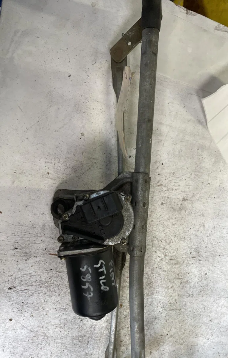 Moteur essuie-glace avant FIAT STILO BREAK occasion