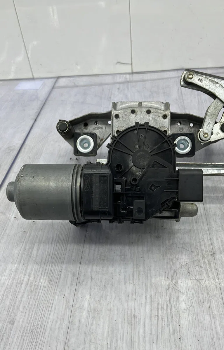 Moteur essuie-glace avant FORD C-MAX 1 PHASE 1 occasion