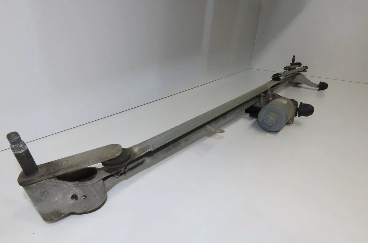 Moteur essuie-glace avant Ford C-MAX II (DXA-CB7, DXA-CEU) 1.6 tdci (2010-2019) 5 portes occasion