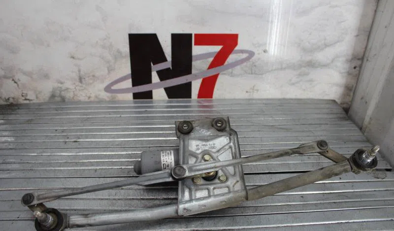Moteur essuie-glace avant FORD FIESTA 4 PHASE 2 occasion