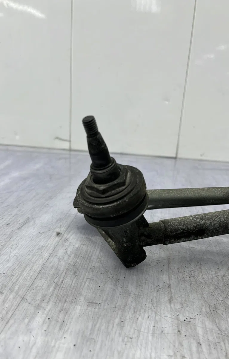 Moteur essuie-glace avant FORD FIESTA 5 PHASE 1 occasion