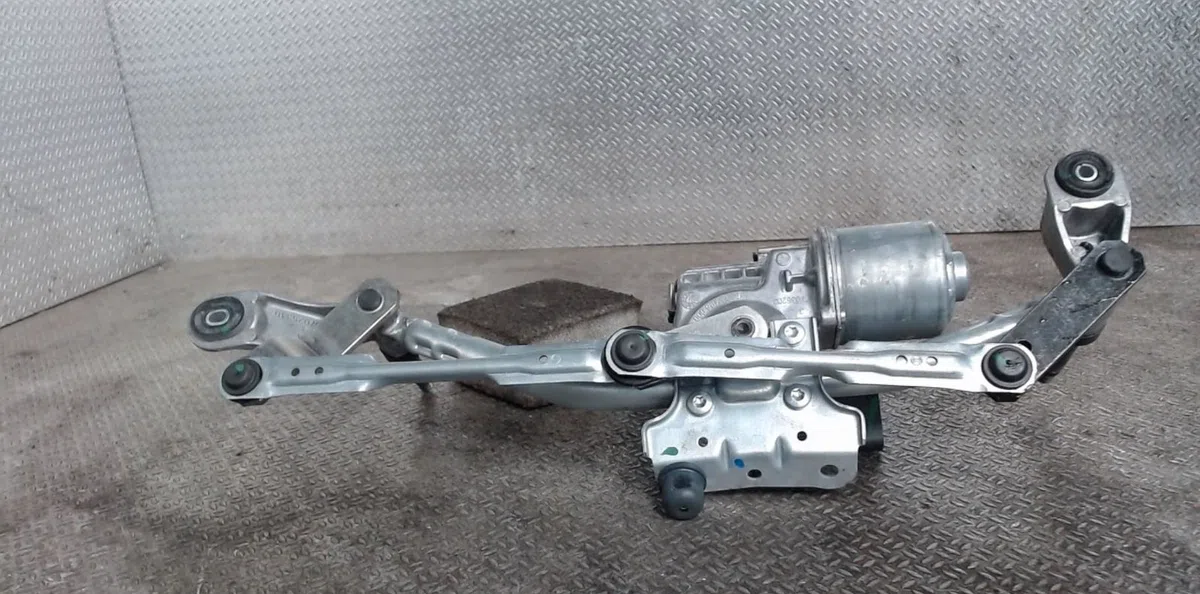 Moteur essuie-glace avant FORD FIESTA 7 PHASE 1 occasion