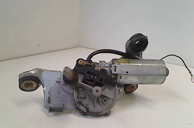 Moteur essuie-glace avant FORD FIESTA IV 1.8 D occasion