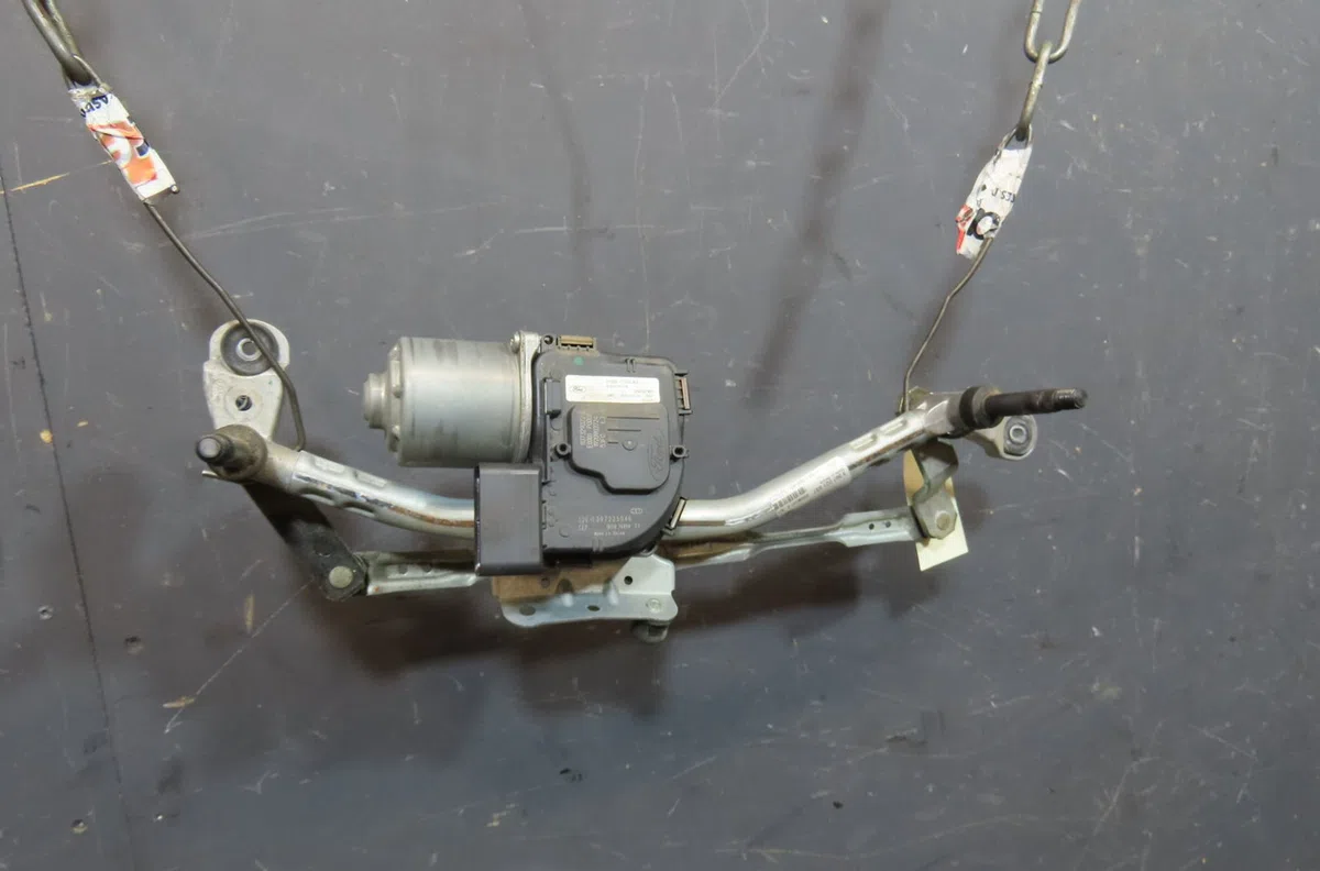 Moteur essuie-glace avant Ford FIESTA VII (HJ, HF) 1.0 ecoboost (2017) occasion