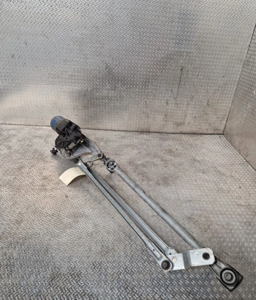 Moteur essuie-glace avant FORD FOCUS 2 PHASE 1 CABRIOLET occasion