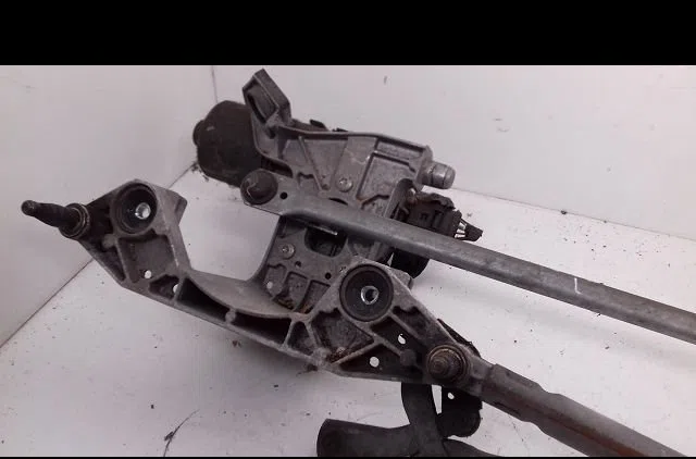 Moteur essuie-glace avant Ford FOCUS C-MAX (DM2) 1.8 (2004-2007) occasion