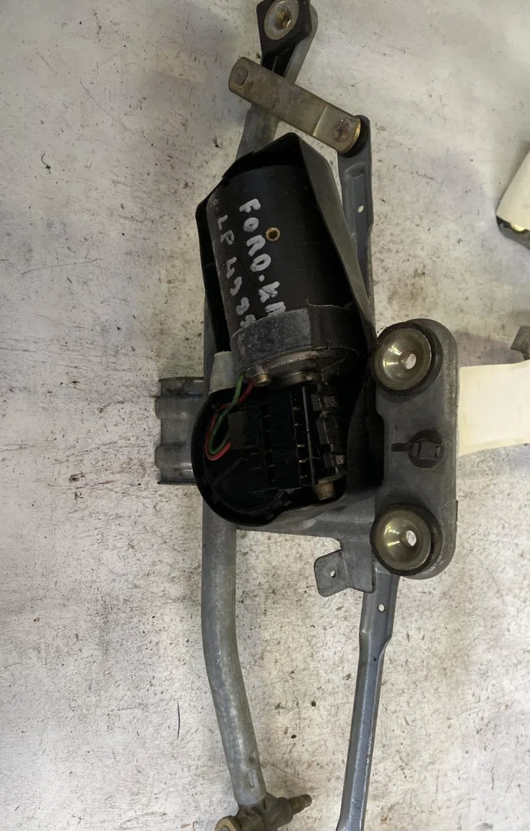 Moteur essuie-glace avant Ford KA (RB_) 1.3 i rocam (2002-2008) 3 portes occasion